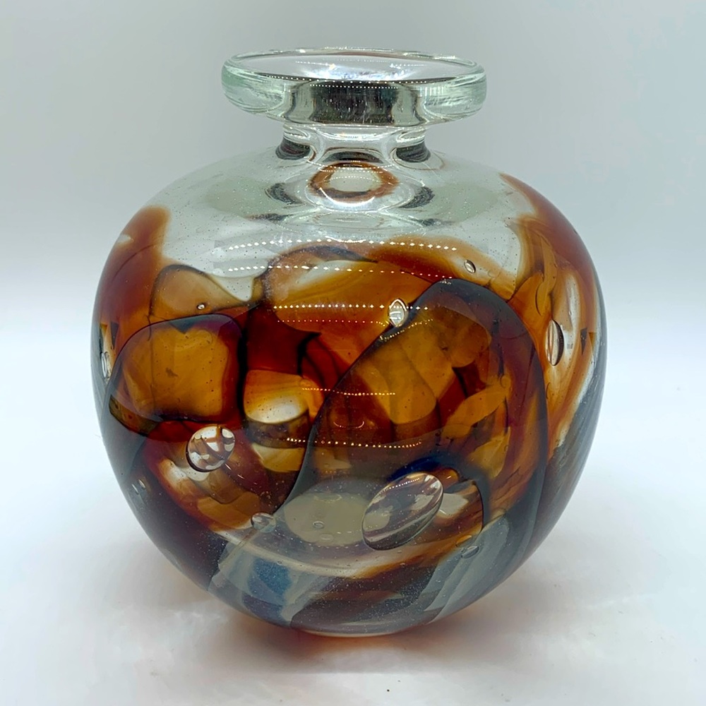 Stunning 1979 signed David R. Boutin RAINBOW GLASS WORKS hand blown vase